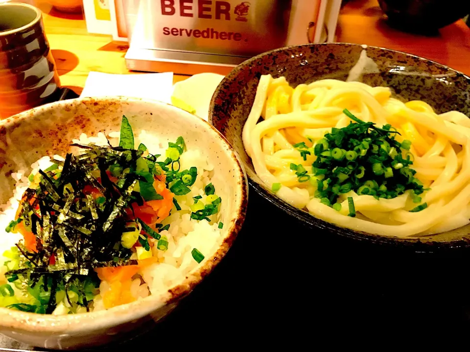 しょうゆ玉子うどん➕鮭トロ丼|ATSUMIさん