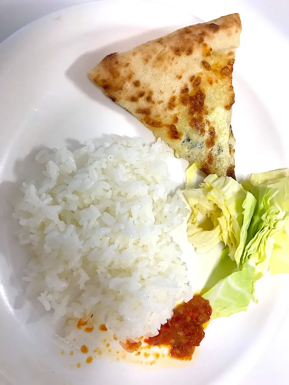 Snapdishの料理写真:Nasi +pizza +sambel lalapan = perfecto|reviliaさん