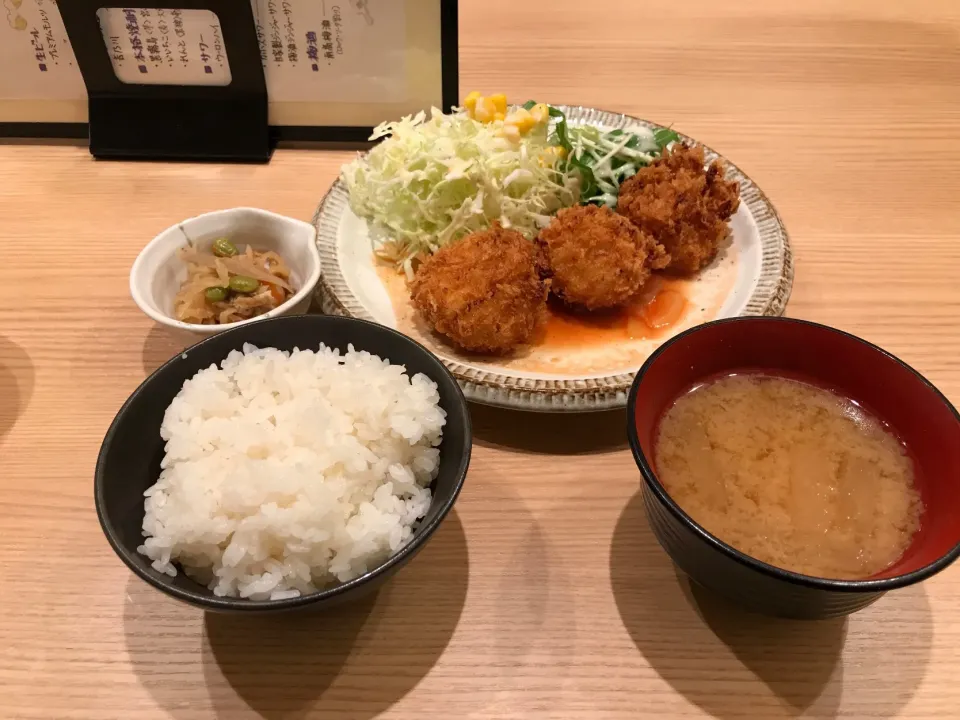 Snapdishの料理写真:クリームコロッケ定食|手品先輩さん