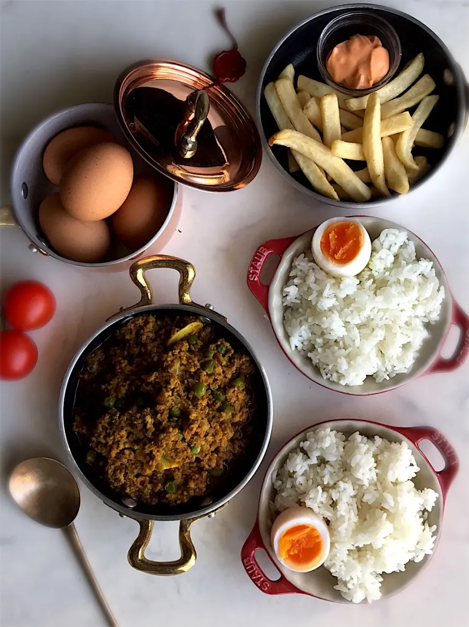 とくたま ちゃんと週末キーマカレー🍛  あとは、、、ビールだな！(⌒▽⌒)✌️|青山金魚さん