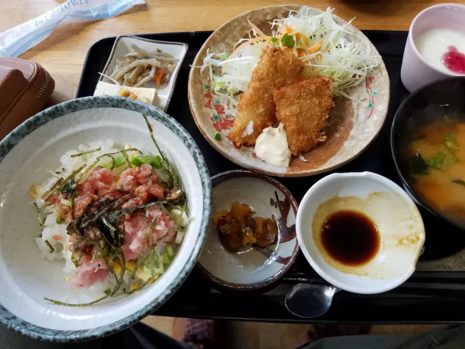 ネギトロ丼ランチ|Morito Kamiyaさん