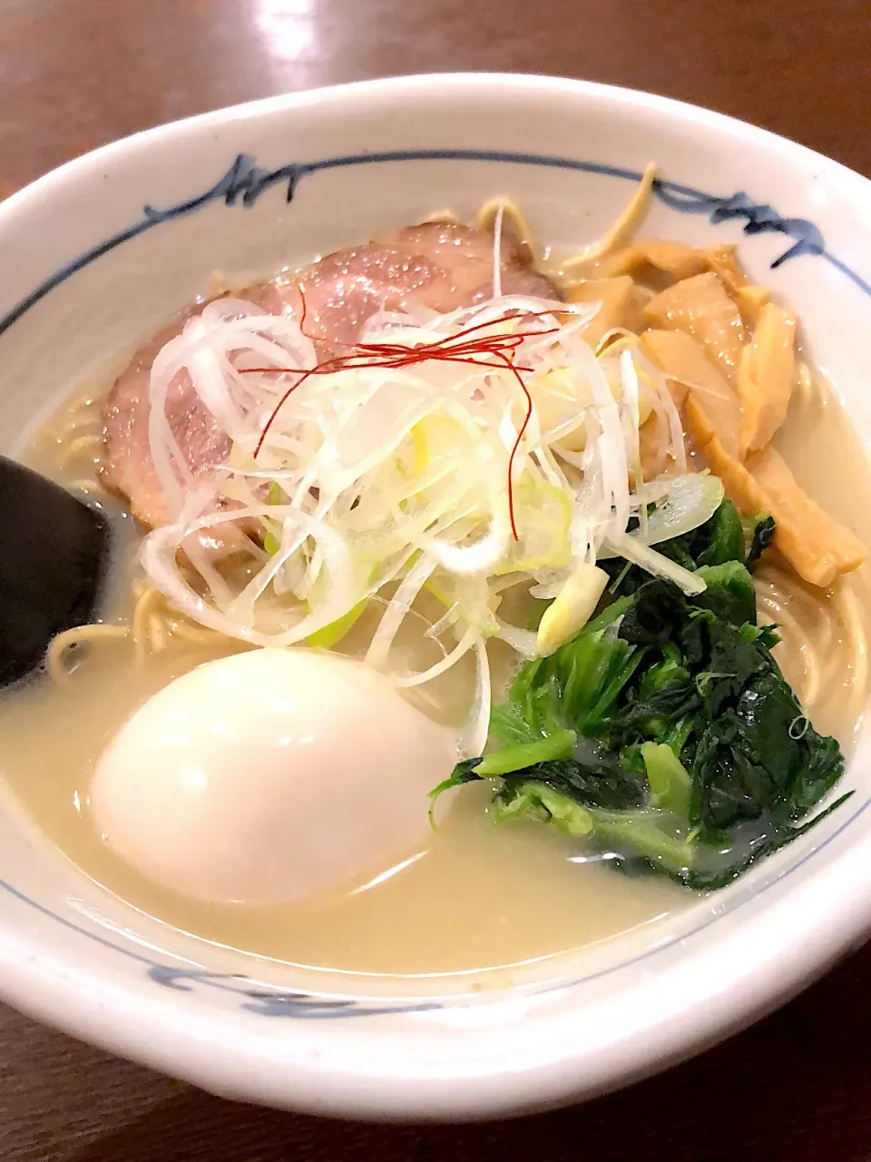 そうげんらーめん
鳥白湯味玉ラーメン|tototoさん