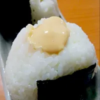 Snapdishの料理写真:ゆで卵おむすび🍙|ともたさん