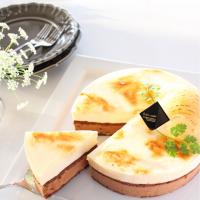 キャラメルチョコムースとババロワのケーキ