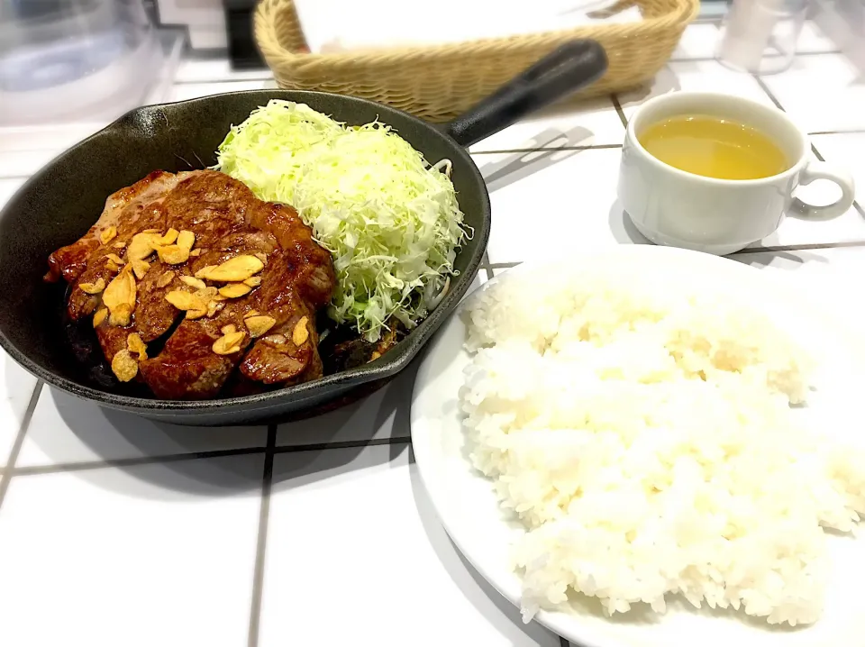 Snapdishの料理写真:大トンテキ定食@東京トンテキ|マニラ男さん