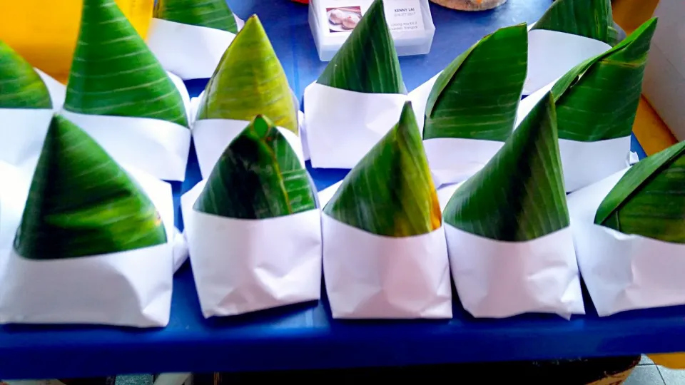 Nasi Lemak in banana leaf #nasi Lemak #Malaysian cuisine|Jorge Bernal Márquezさん