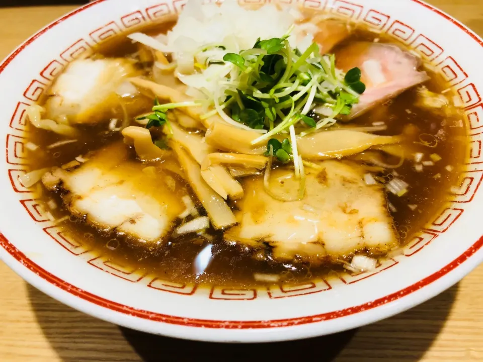 Snapdishの料理写真:朝ラーメン 蔵出し醤油&チャーシュー&玉ねぎ|THE SUNSEAさん