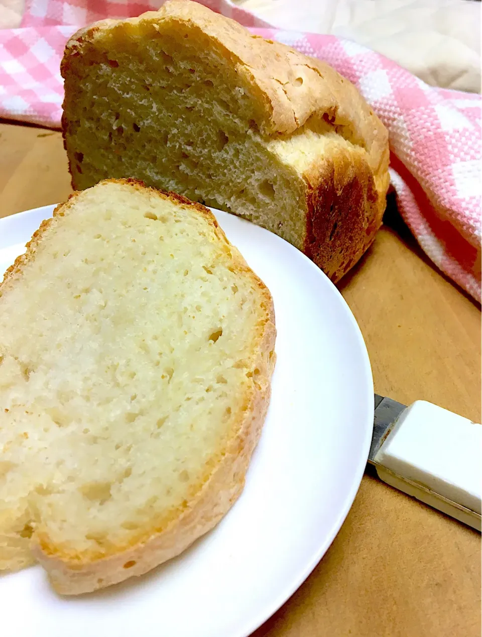 Snapdishの料理写真:Sourdough sandwich bread|gonbenさん