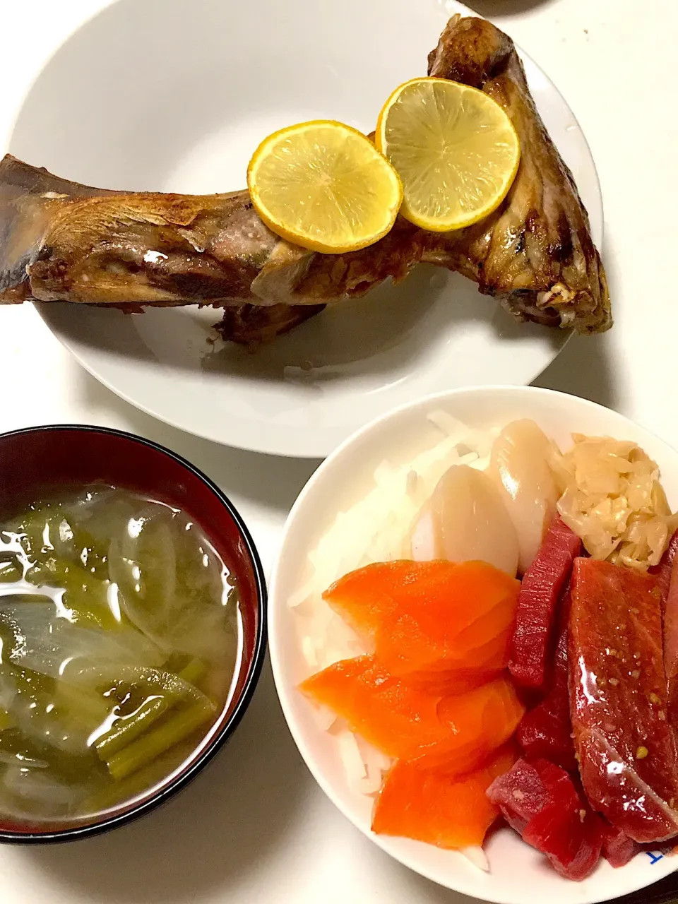 マグロのカマの塩焼き、刺身丼|らんまるさん