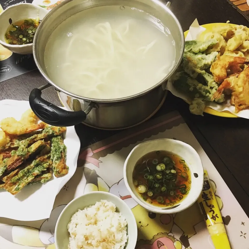 Snapdishの料理写真:釜揚げうどんと天ぷら(*^｡^*)|ライムさん