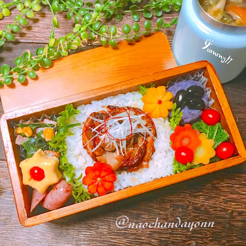 今日のJKお弁当🍱
ドーーンと煮豚弁当|naochandayonnさん