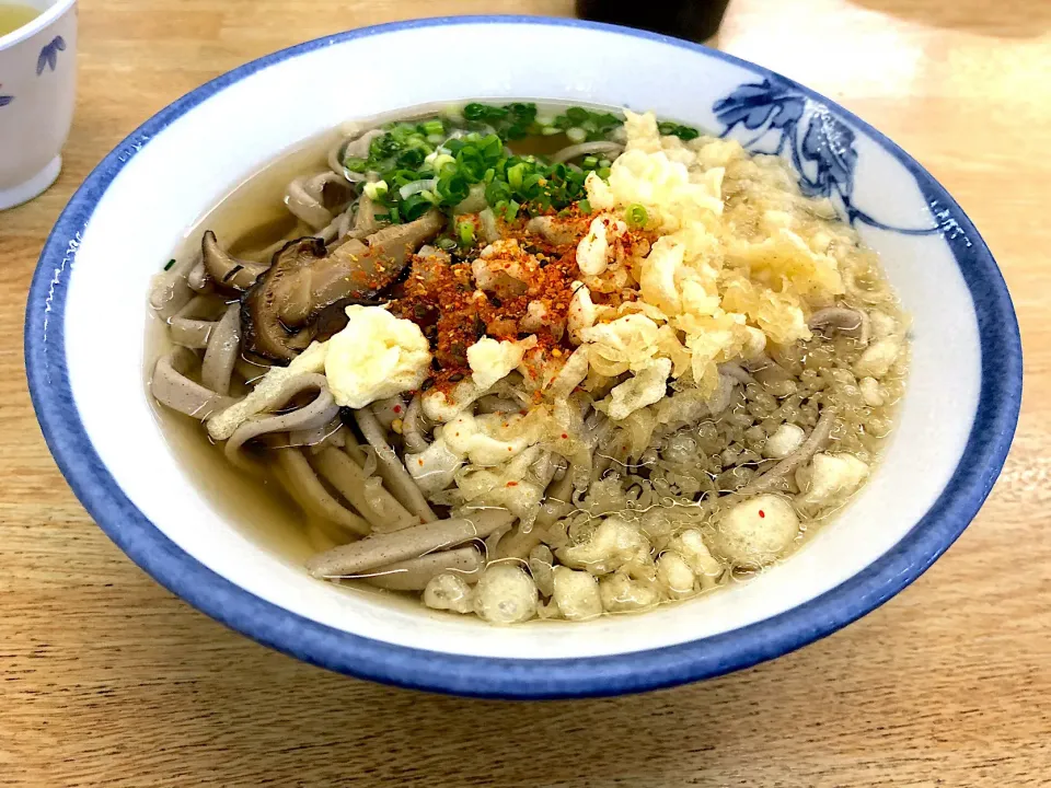 椎茸出汁たっぷりのかけ蕎麦|ひろゆきさん