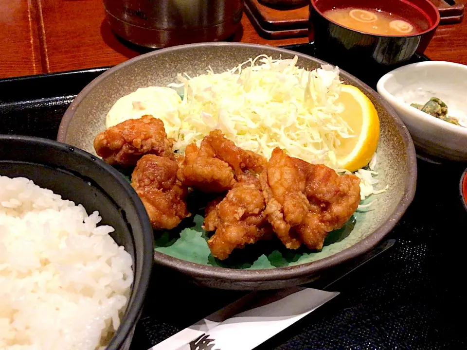 【日替定食】鶏唐揚げ南蛮を頂きました。|momongatomoさん