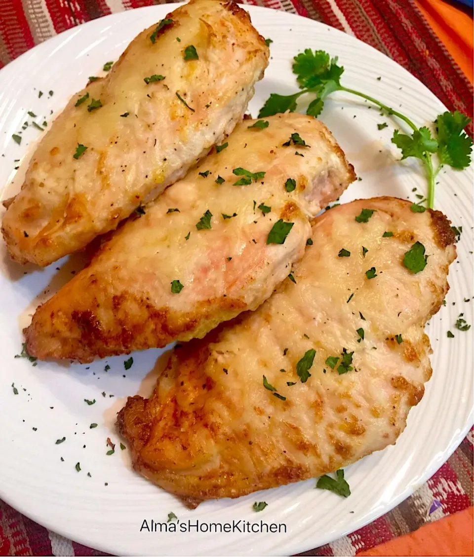 Melt In Your Mouth Chicken Breast|Alma's Home Kitchenさん