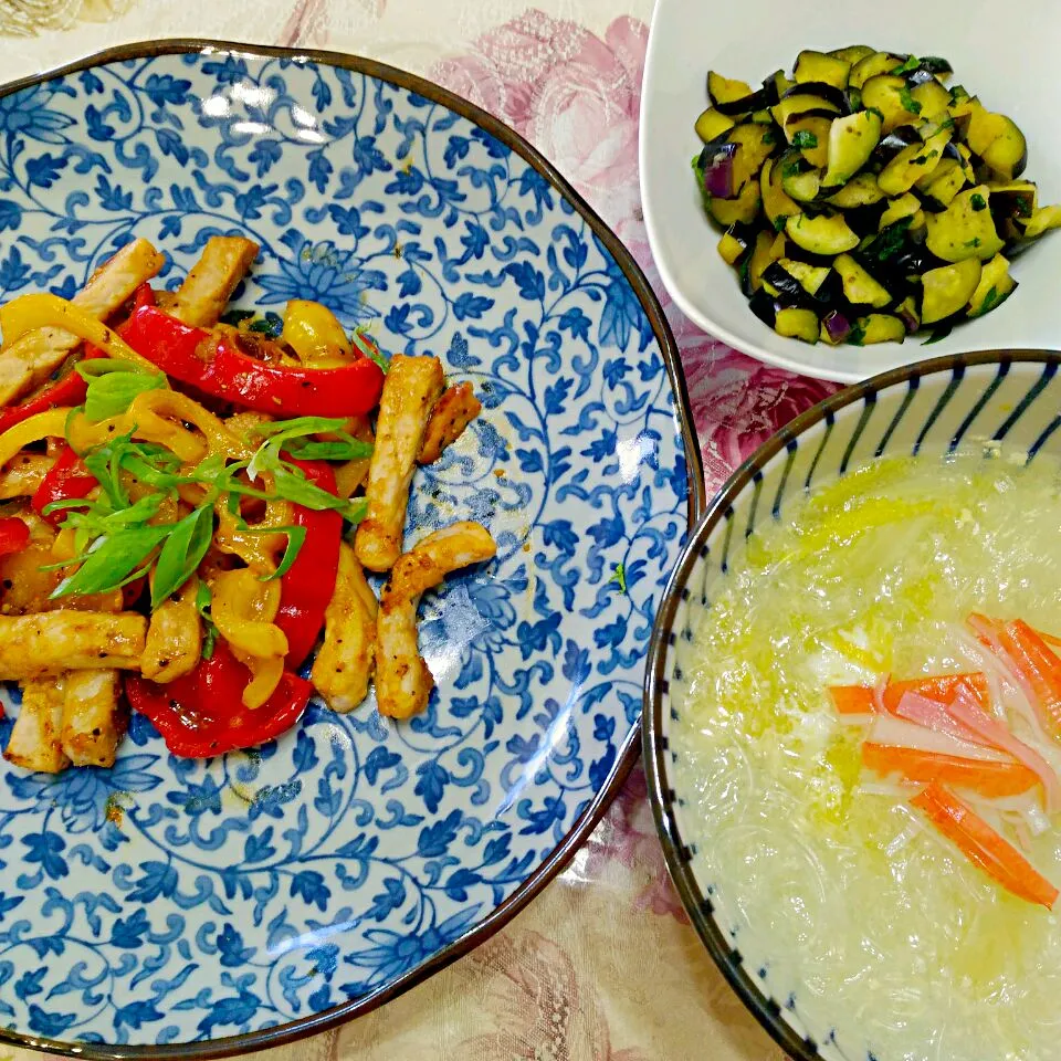 2018.1.30（火）
豚ロースとパプリカのオイスターソース炒め
干し白菜と春雨のスープ
なすのカンタン黒酢和え|たえさん