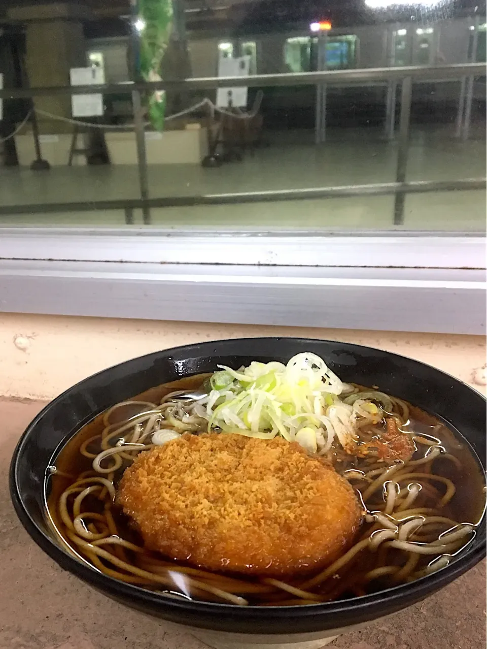 晩ごはん第1弾🌙🕖
コロッケそば
#立ち食いそば#コロッケそば #0番線ホーム|ぽんたさん