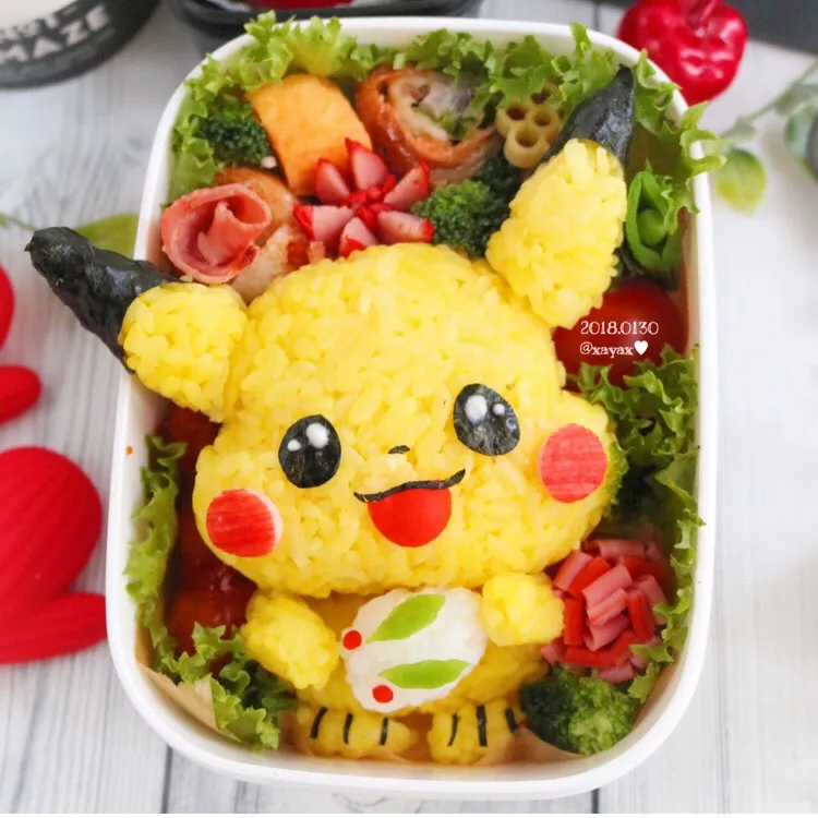 Snapdishの料理写真:ピカチュウキャラ弁⭐️|あーたんさん