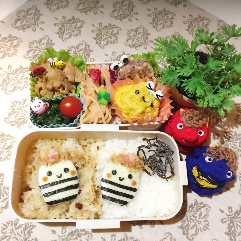 Snapdishの料理写真:1/31❤︎娘のお弁当❤︎
もうすぐ節分…👹
#お弁当 #お昼ごはん #娘弁当 #ランチ #二色ごはん #鬼 #f節分|Makinsさん