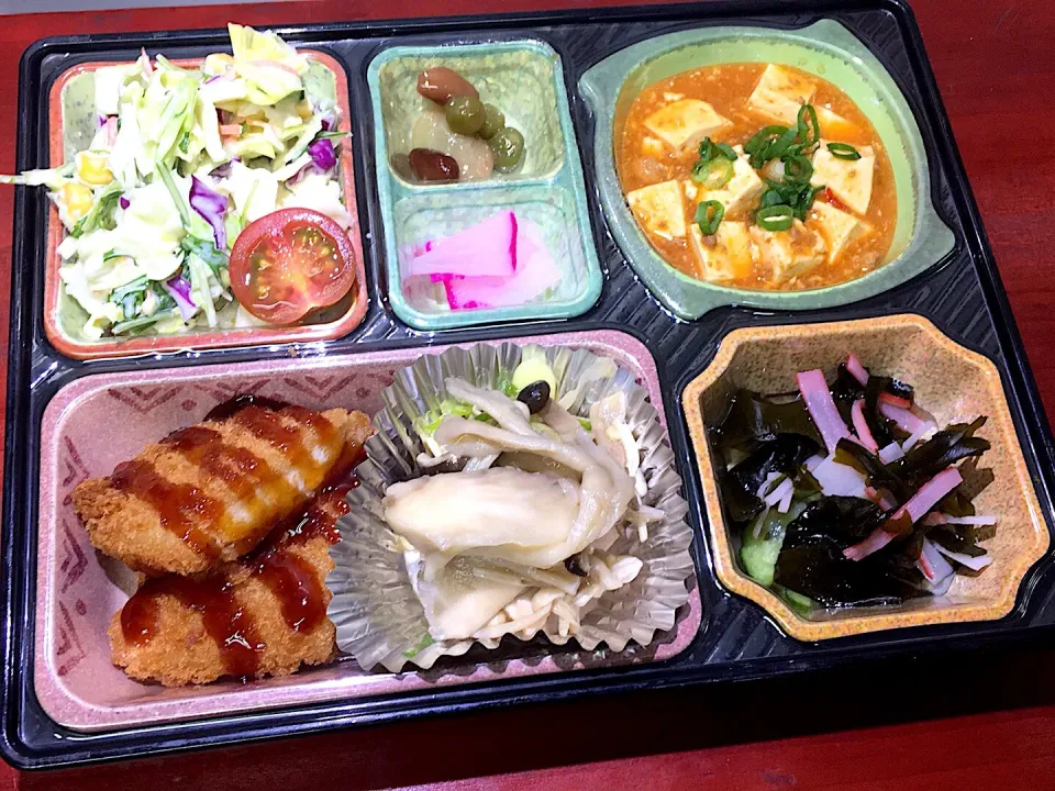 Snapdishの料理写真:鶏ささみフライ 日替わり弁当 豊川市豊橋市一部エリア宅配|Naokazu Kuritaさん