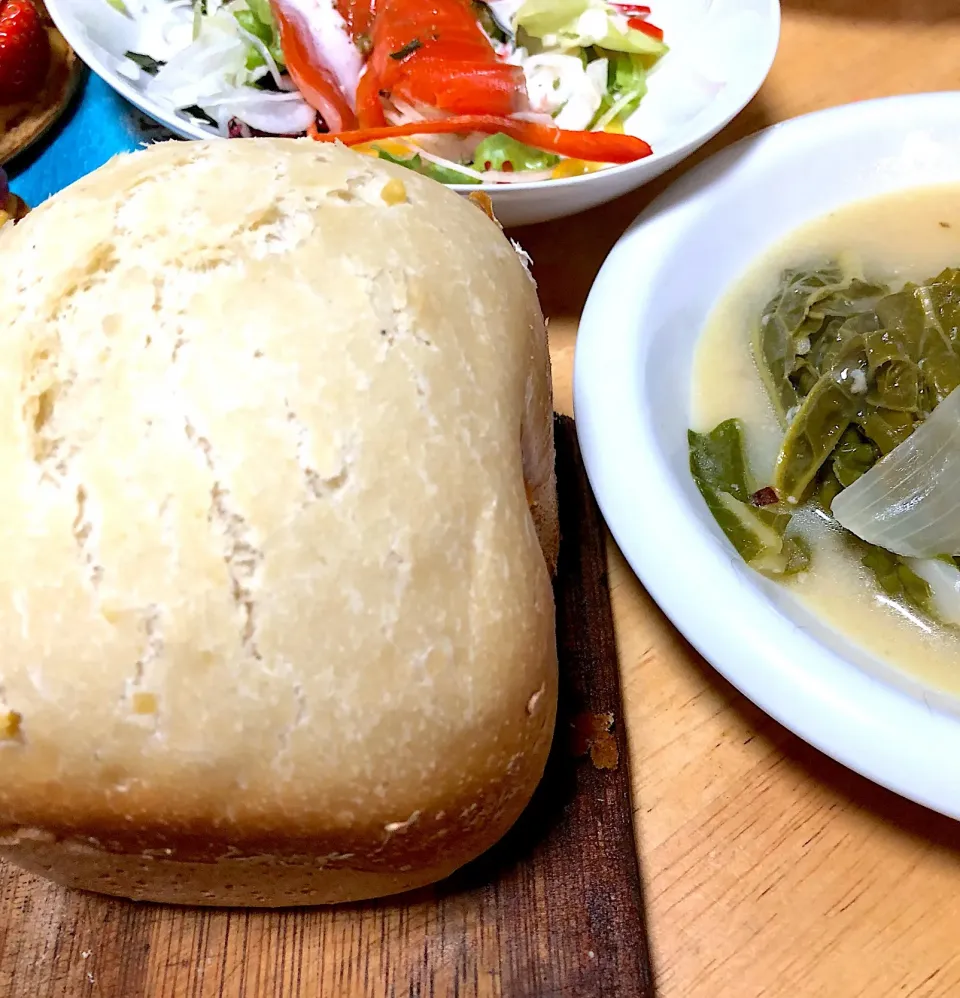 栗入りバケット
白菜と鶏肉のクリーム煮
サーモンのシーザーサラダ|ミカさん