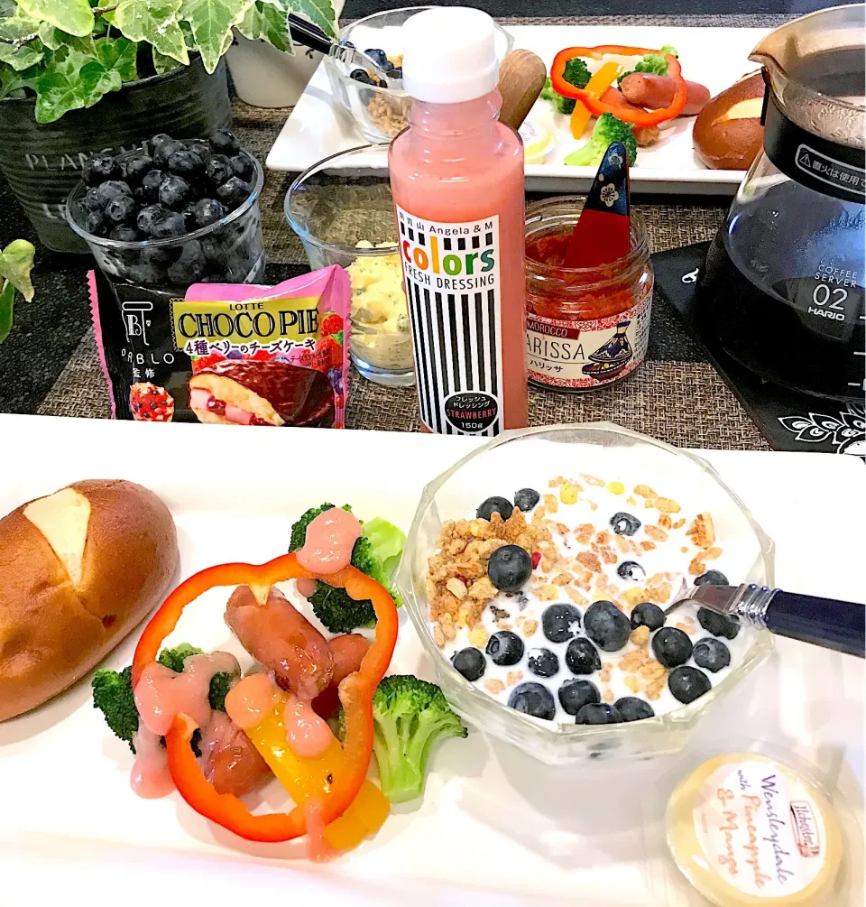 イチゴドレッシングで華やかな朝食🍓🥣SD2年目突入❗️|シュトママさん