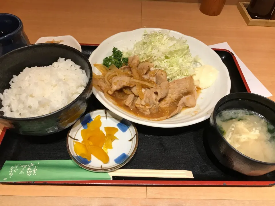 豚生姜焼き定食|手品先輩さん