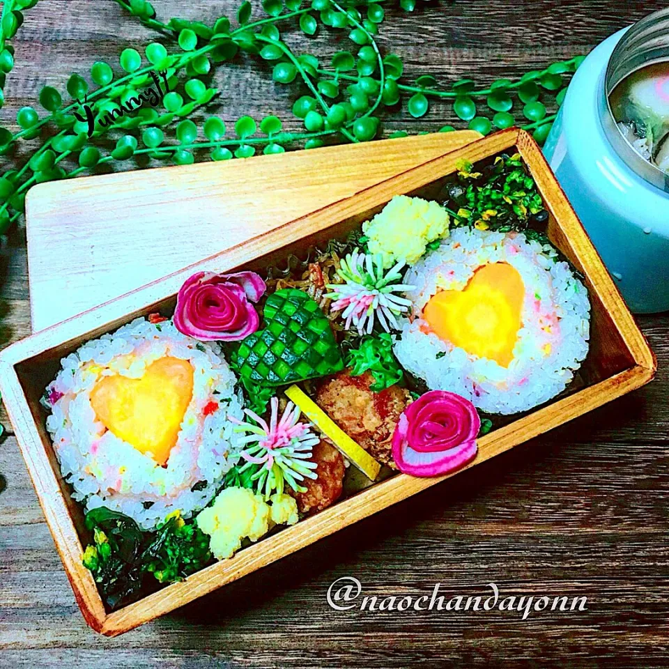 今日のJKお弁当
太巻きのお弁当🍱
節分＆バレンタイン❤️のハイブリッド😊|naochandayonnさん