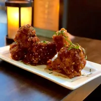 Twice fried wings sweet and spicy sticky sauce|Vince Robinsonさん