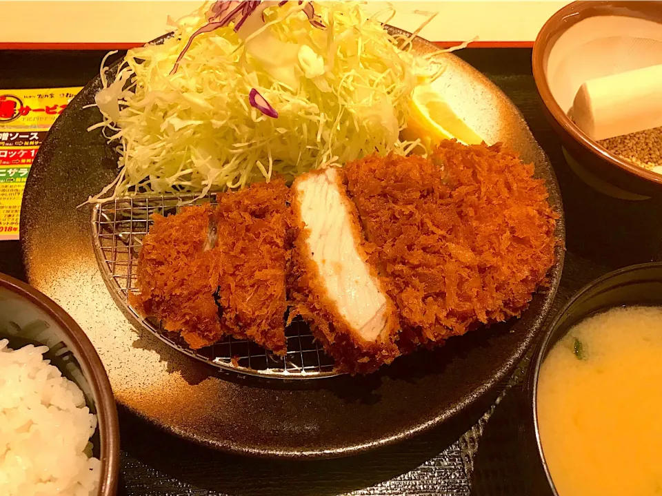 厚切りロースかつ定食|マハロ菊池さん