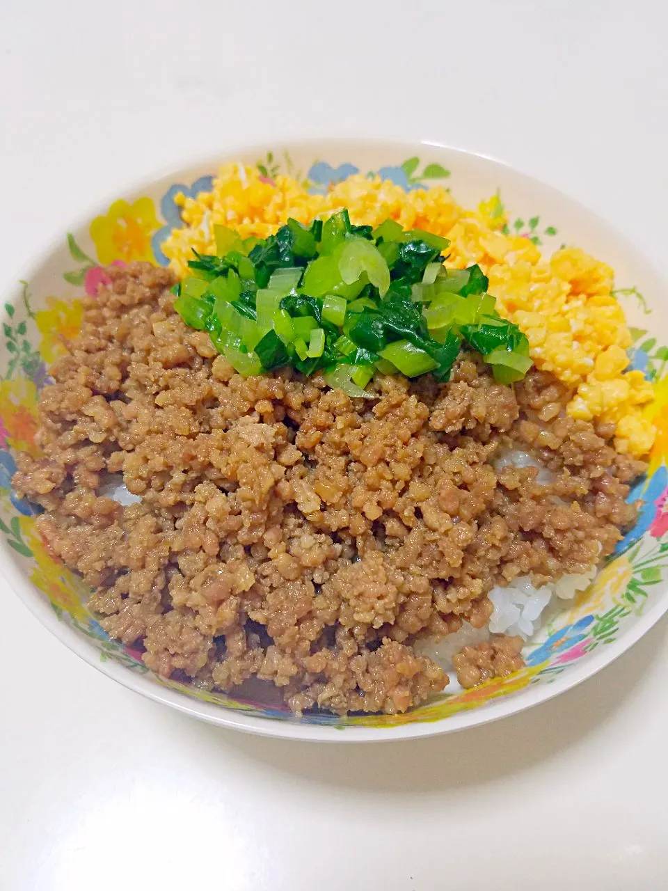 3色そぼろ丼|Rieさん