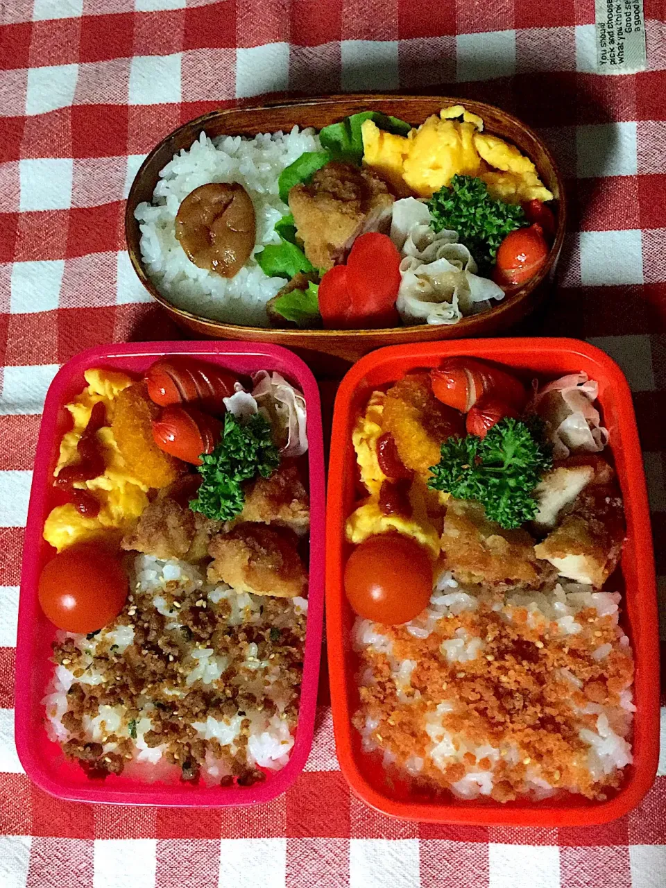 高2次女  お弁当🍱
小1  小3  お弁当🍱|しげっちさん