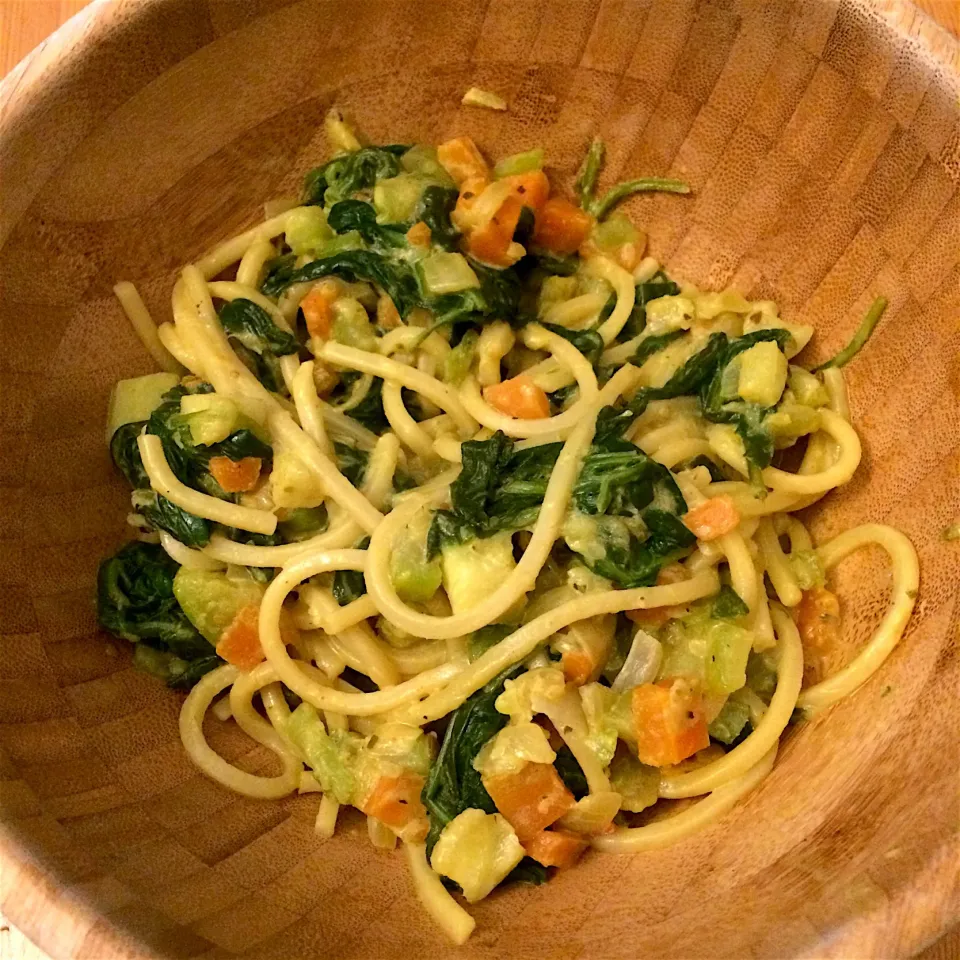 Pasta with zucchini, spinach, carrot and soy cream|MissYumYumさん