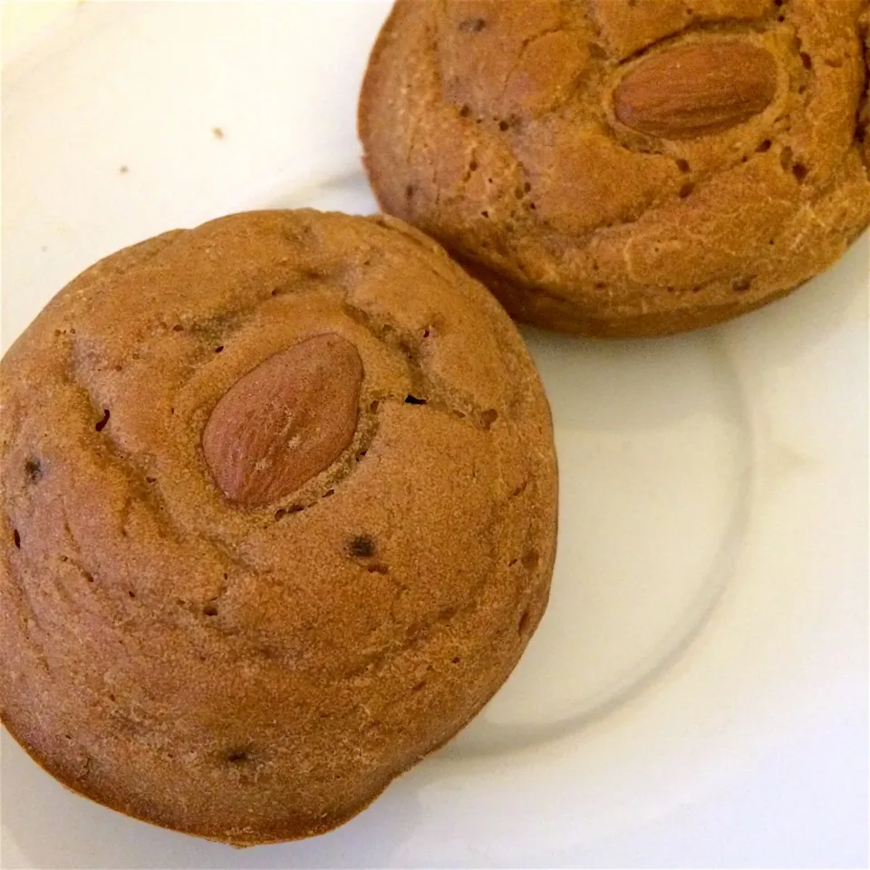 Snapdishの料理写真:Nuts, cocoa and peanut butter muffin|MissYumYumさん