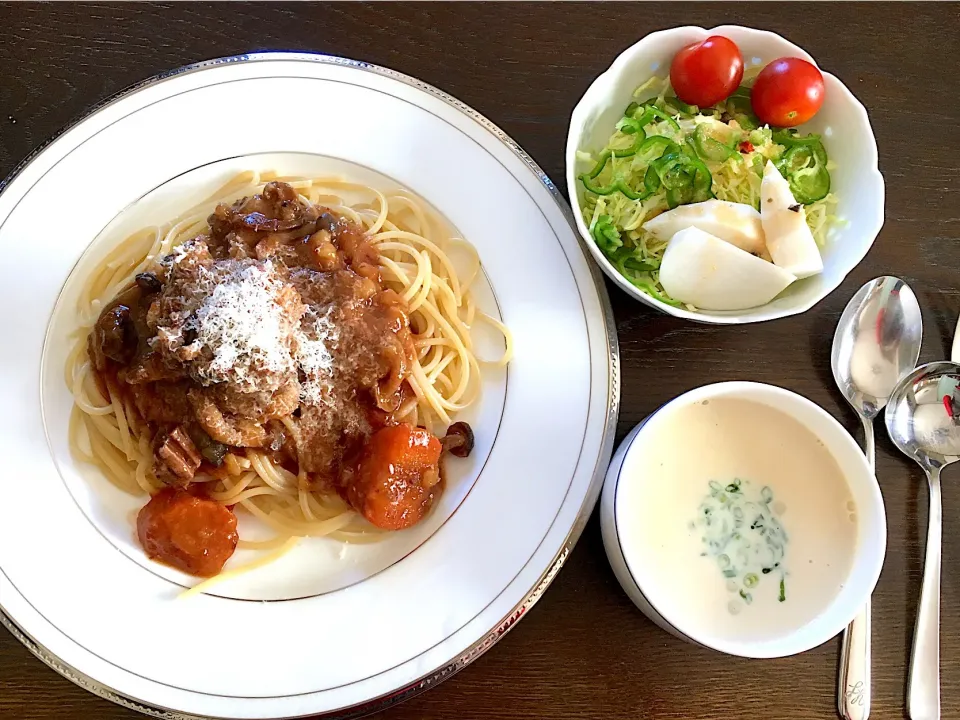 ミートソースパスタ
カブのポタージュ
サラダ|カドラさん