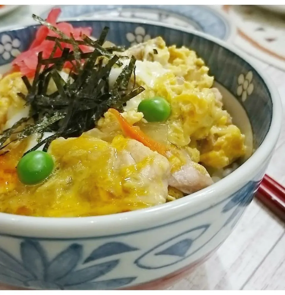 鶏肉と玉子でTKGは、親子丼ですわね|みひゃるさん