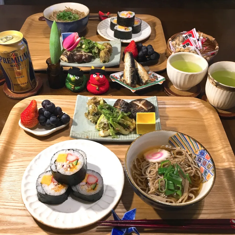 Snapdishの料理写真:#恵方巻き  #年越しそば   #ふきのとうの天ぷら  #たらの芽の天ぷら #椎茸の天ぷら #鰯の煮付け|mamaさん