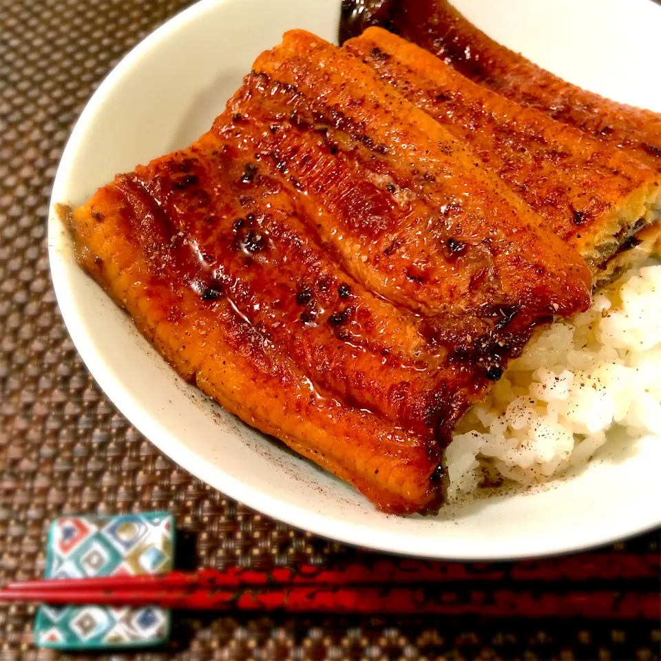 Snapdishの料理写真:鰻丼 志布志産うなぎ×魚沼産コシヒカリ🍚|ゆうこさん