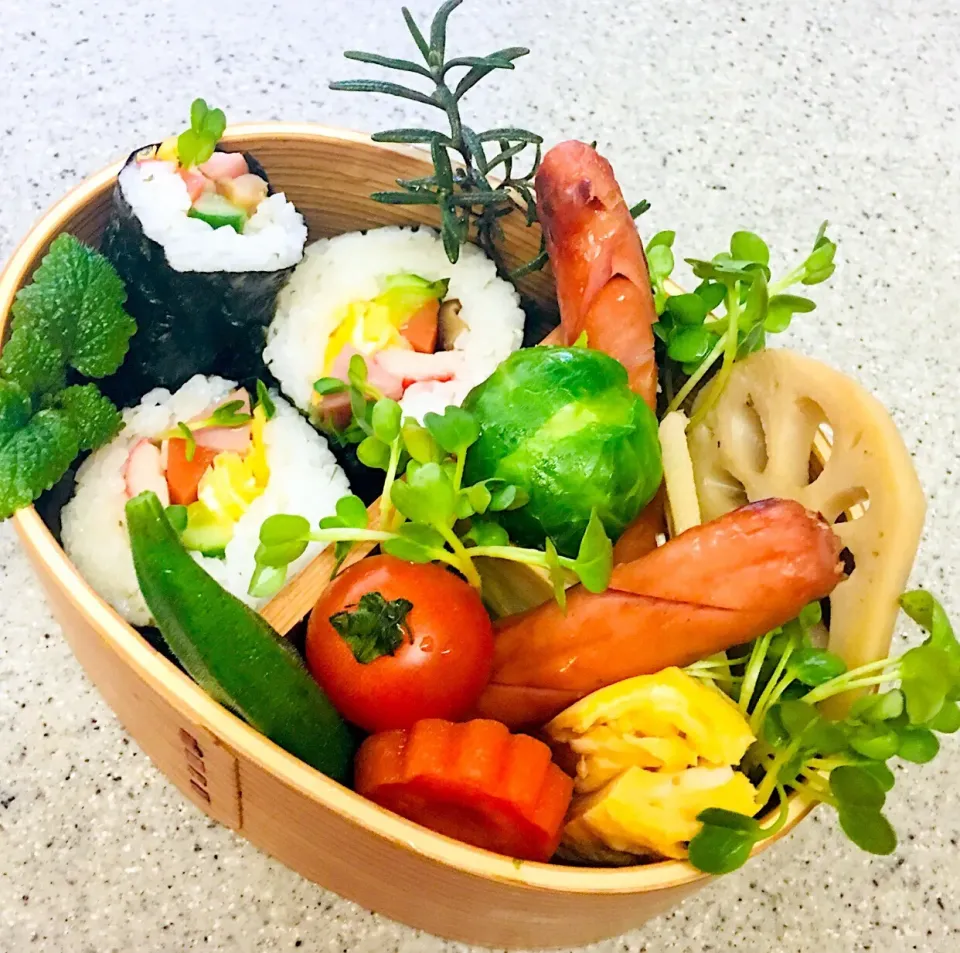 Snapdishの料理写真:#恵方巻お弁当🍱
#ミニキャベツ
#ソーセージ
#レンコン
#ミニトマト🍅
#人参 🥕
#だし巻き卵
 #カイワレ大根|Satomi Sakaueさん