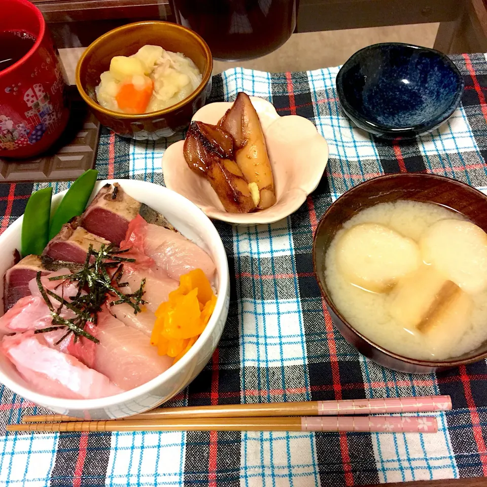 2.3夕飯  お刺身丼|ピカさん