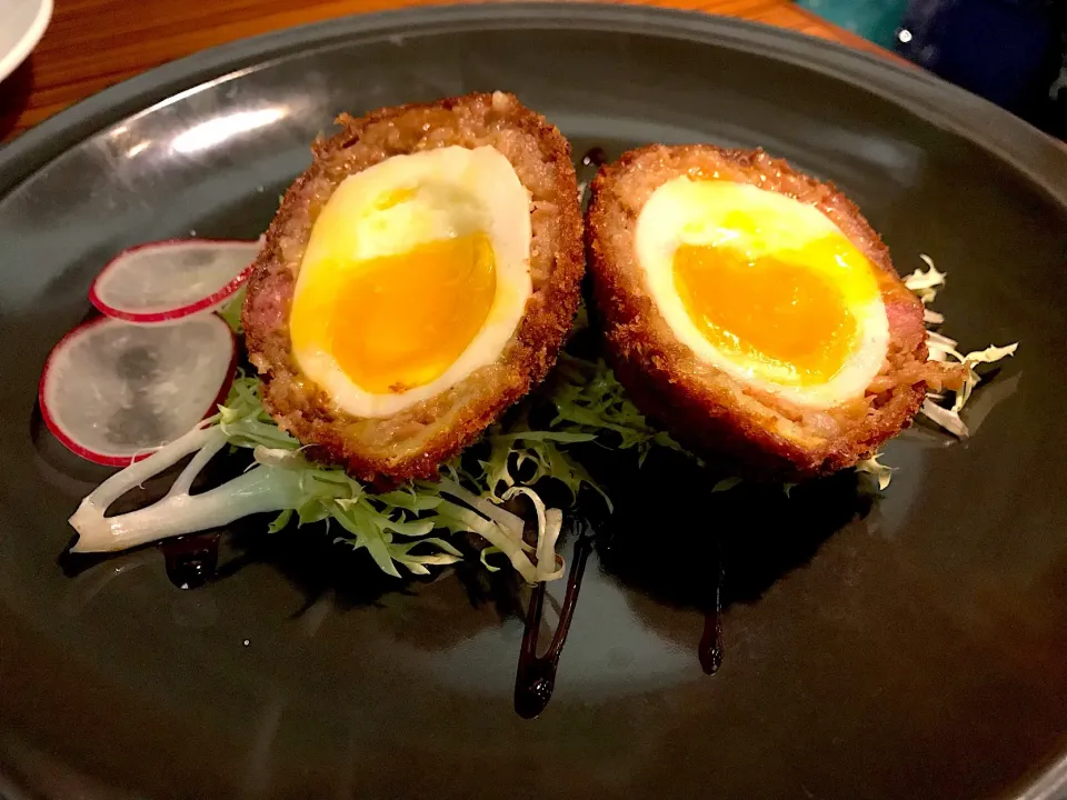 Scotch egg served with Chinese preserved sausage|Sky Blueさん