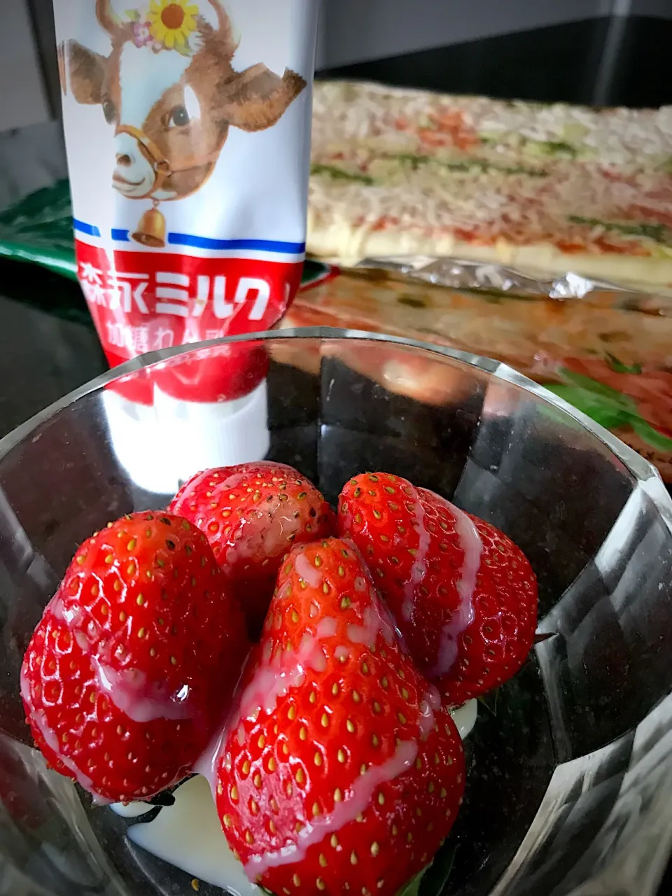 シュト旦那の昼ごはんのデザート苺🍓|シュトママさん