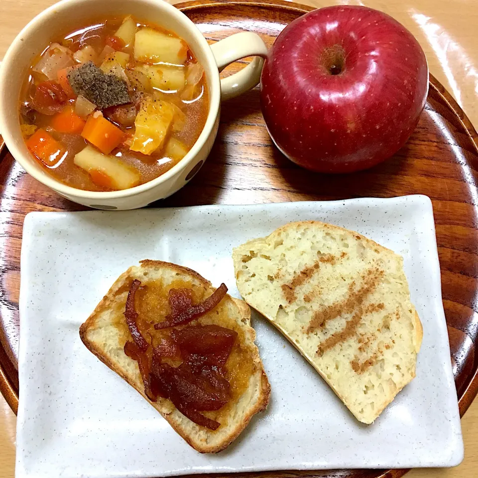 休日の朝は手作りパン🍞|かわちさん