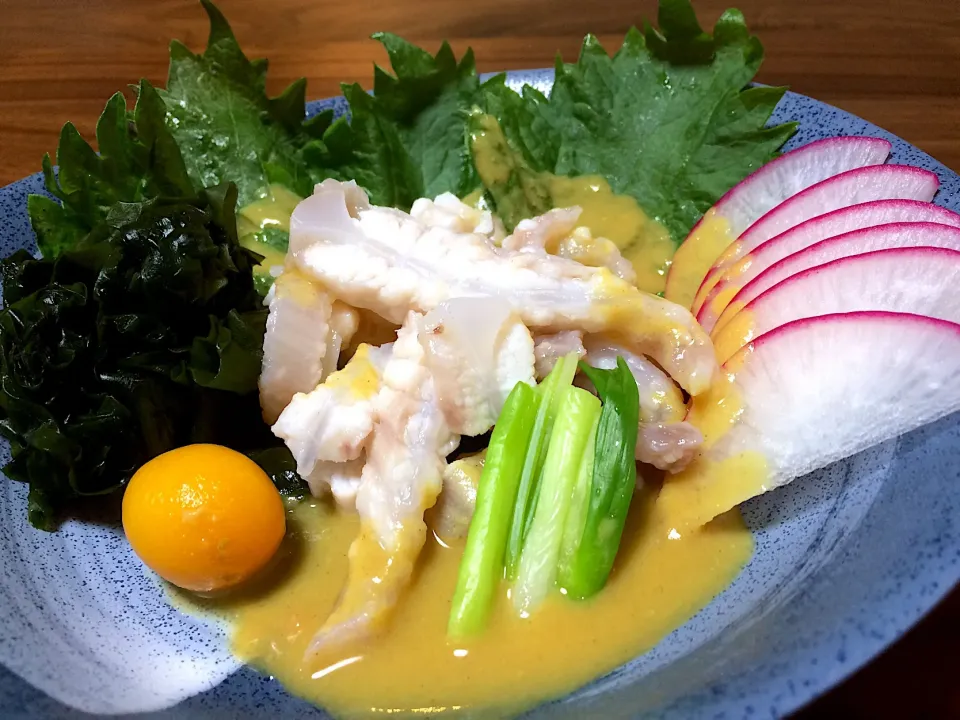 カスベ兄妹🦈妹❣️ 湯引き辛子酢味噌🌼ぬた風盛り🌿|ぱぴこ家さん