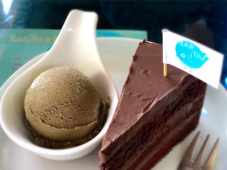 Roasted Green Tea Ice cream @Bar ITim, Nakonrachasima.|Chalinee Kalyanamitraさん