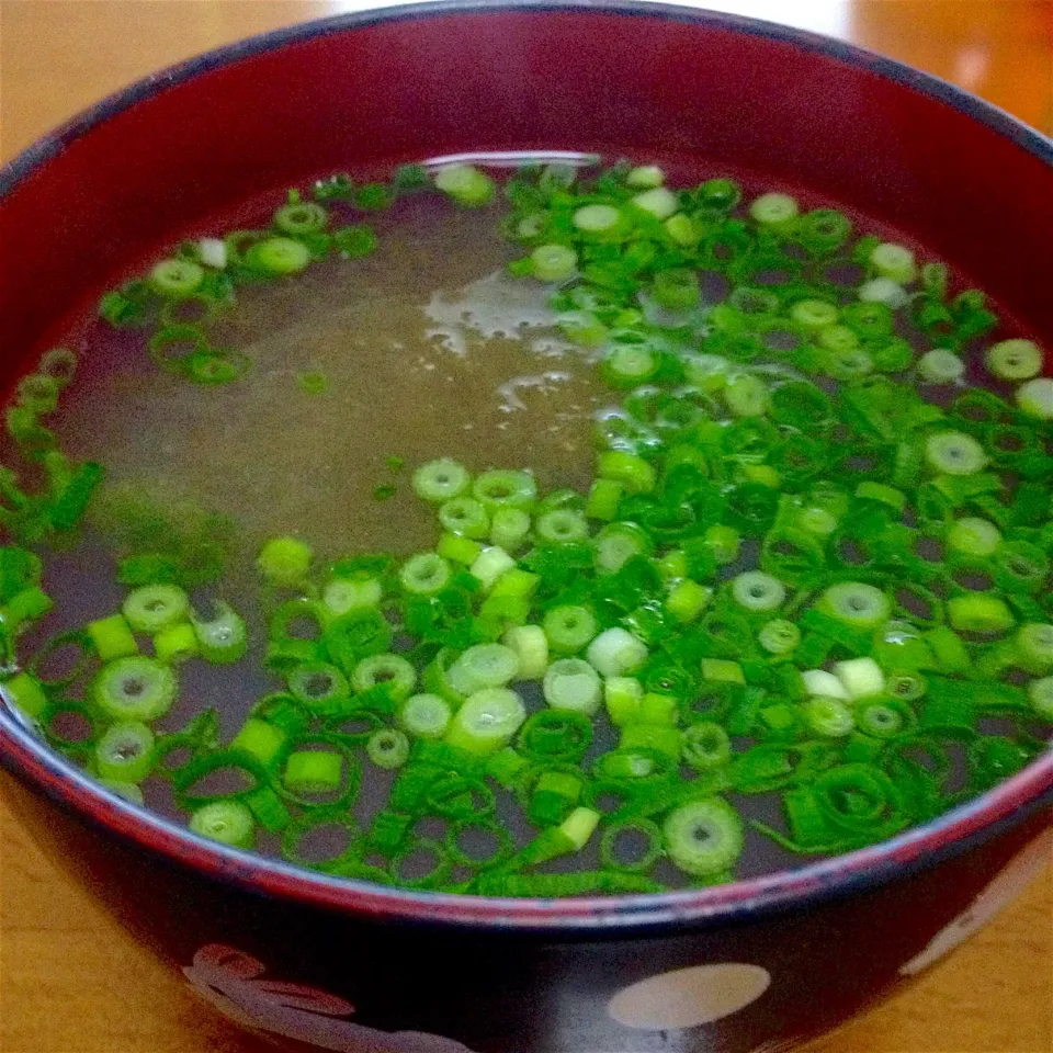 とろろ昆布のお吸い物🍀あさりの出汁をリメイク❣|まいりさん