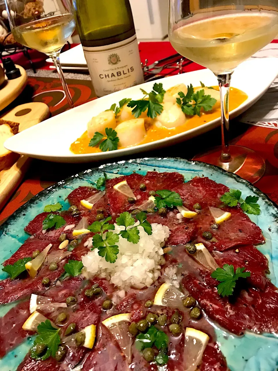 Snapdishの料理写真:馬肉のカルパッチョ🐎&ホタテ貝柱のバプール🐚アメリケーヌ🍽シャブリで🥂🎵🎶😄|ナムナムさん