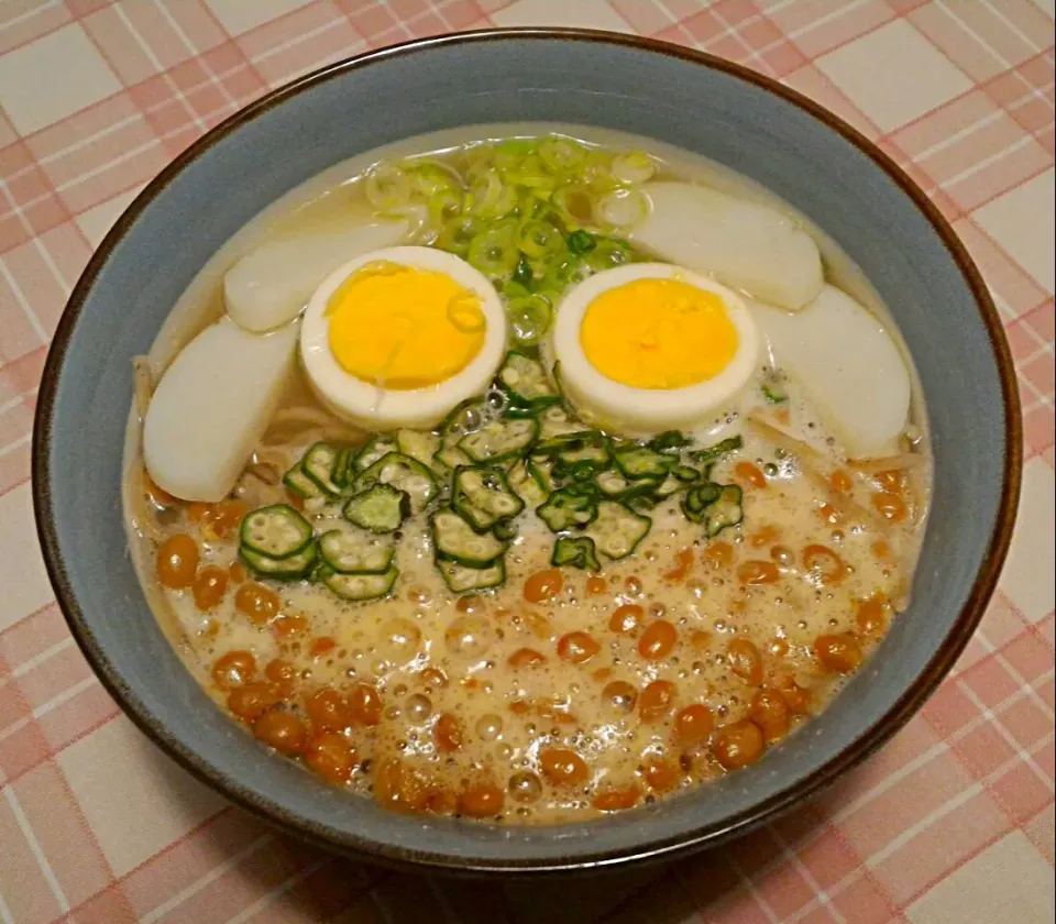 Snapdishの料理写真:納豆とオクラのネバネバ蕎麦|Yasuo Inagakiさん