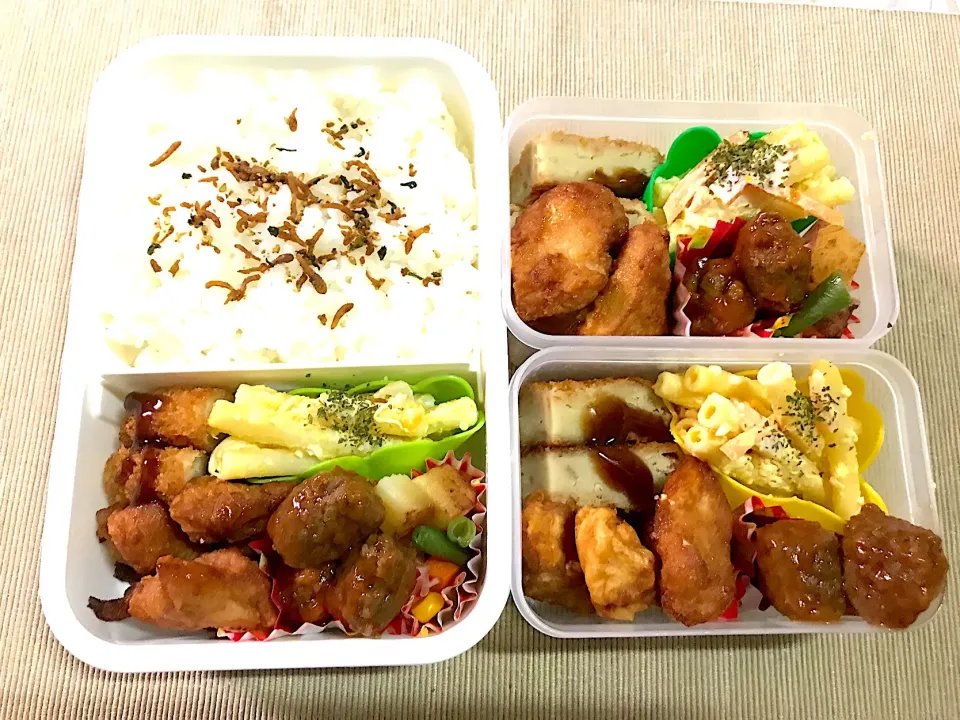 唐揚げとマカロニサラダのお弁当|mettiさん