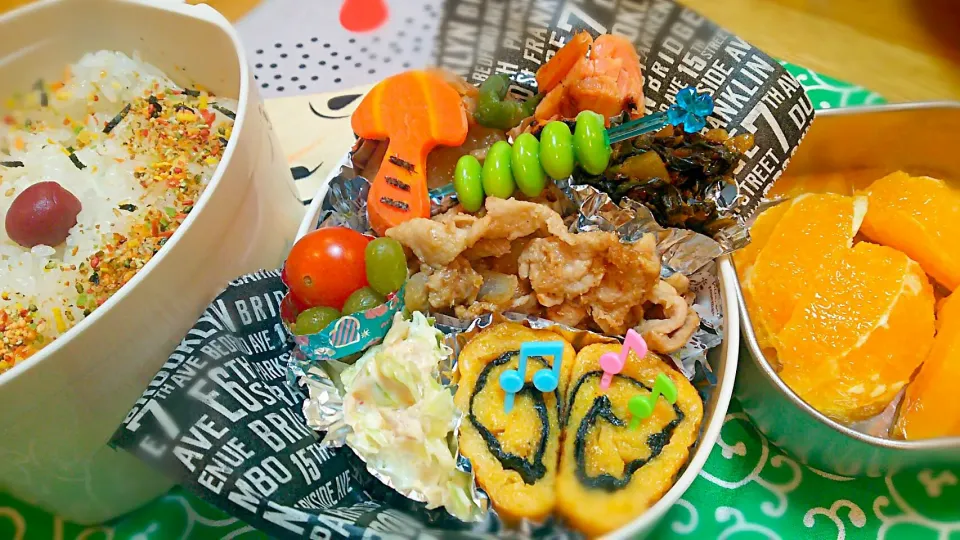 Snapdishの料理写真:父ちゃんの今日のサラメシ
焼き肉弁当
 #菜園の大根の煮物 #キャベツシーマヨ和え #甘い海苔巻玉子焼き #焼き辛紅鮭 #他|Naomi Furuyaさん