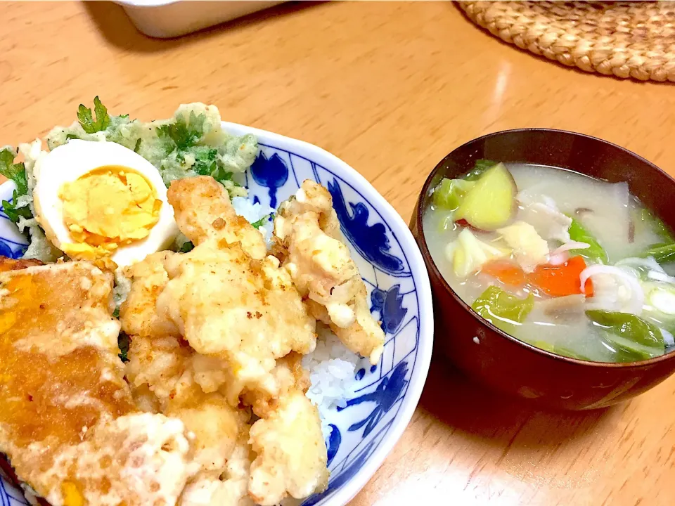 鶏天丼˛˛ꉂ ೭(˵¯̴͒ꇴ¯̴͒˵)౨”かぼちゃ❤️春菊❤️|ふみぃさん